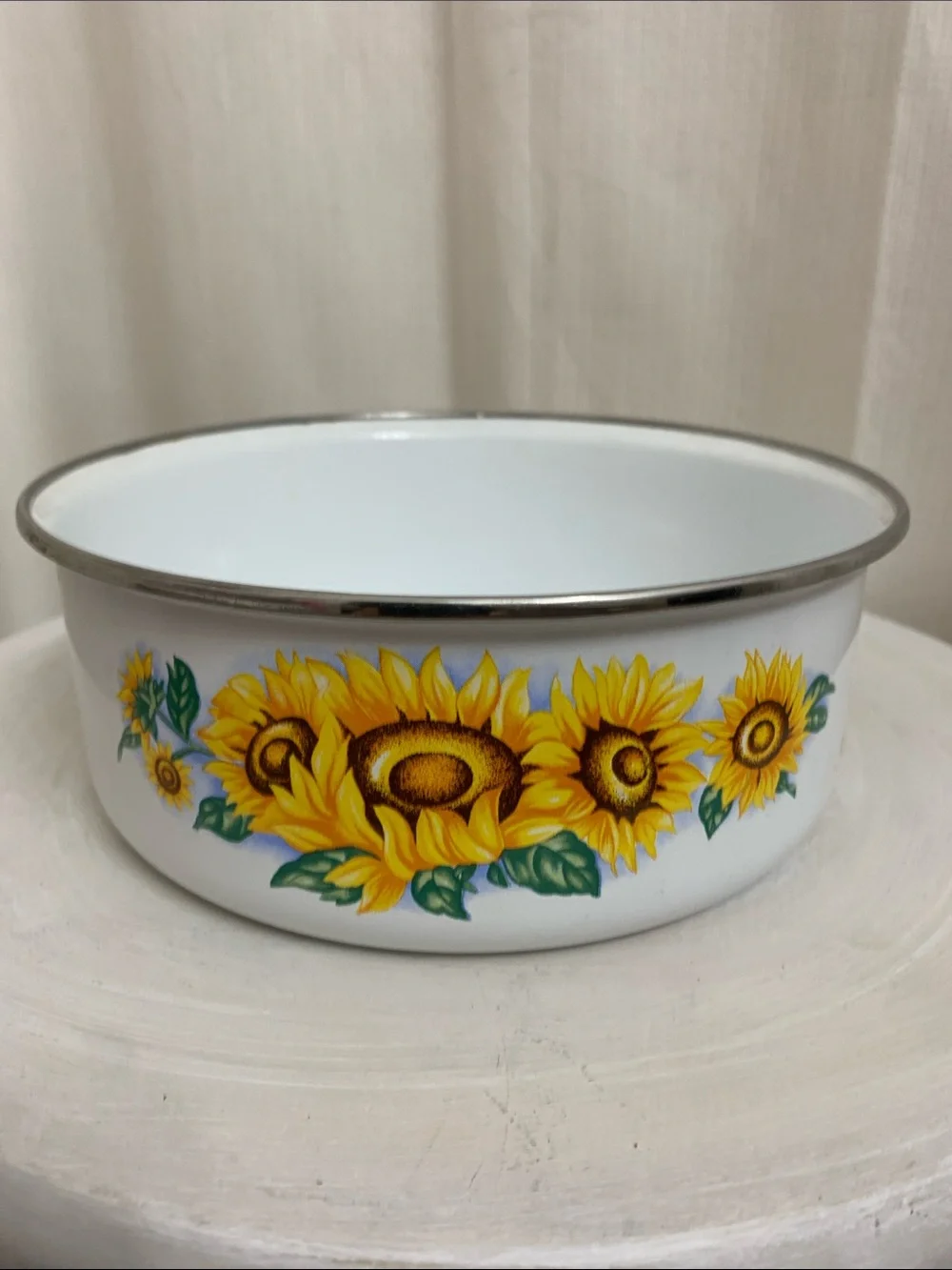 Vintage Sunflower Enamel Serving Bowl White with Yellow Sunflowers